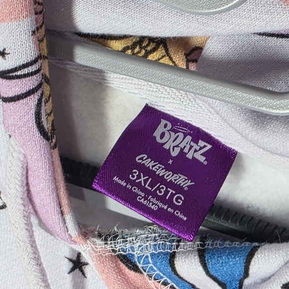 Cakeworthy x Bratz Print White Crop Hoodie Size 3XL - Picture 4 of 10